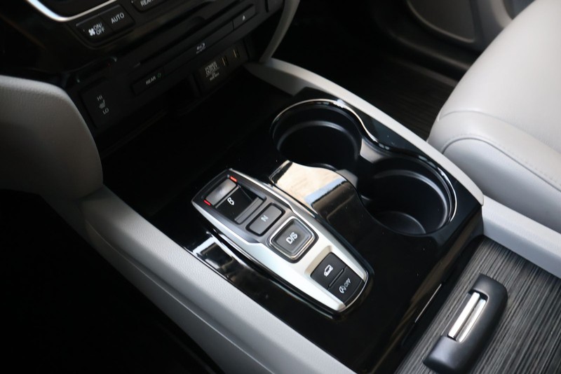 Honda Pilot Vehicle Full-screen Gallery Image 35