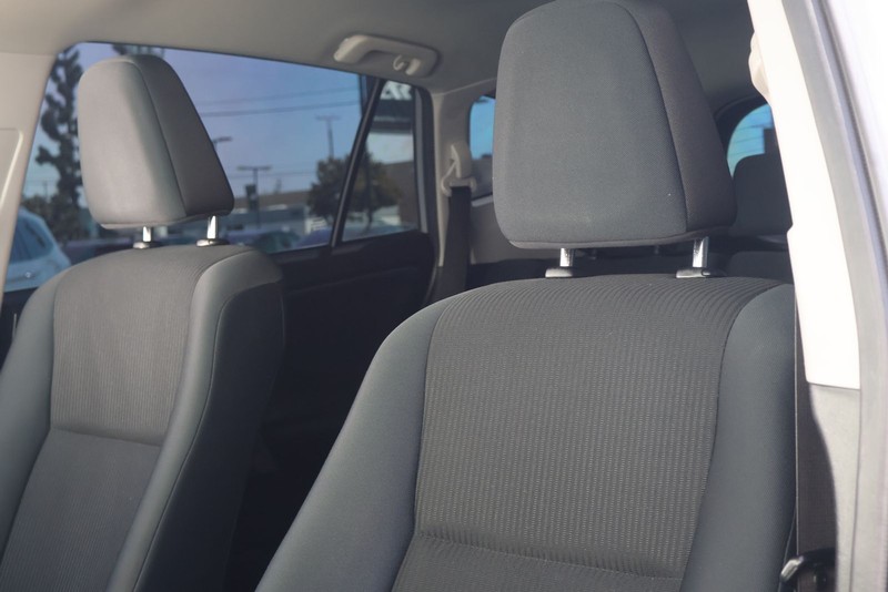 Toyota RAV4 Vehicle Full-screen Gallery Image 17