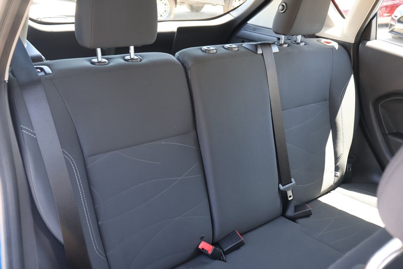 Ford Fiesta Hatchback Vehicle Full-screen Gallery Image 20