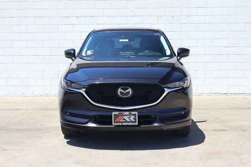 Mazda CX-5 Vehicle Full-screen Gallery Image 02