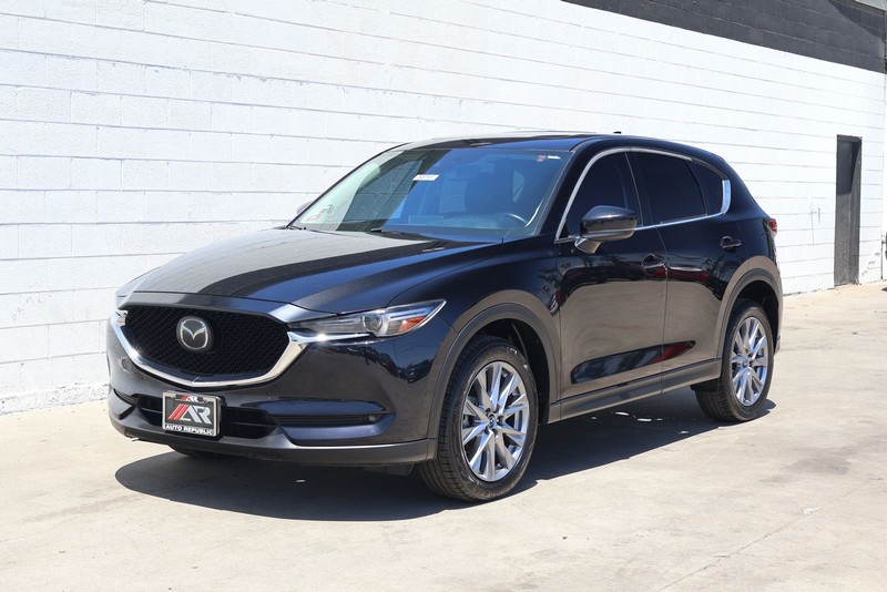 Mazda CX-5 Vehicle Full-screen Gallery Image 12