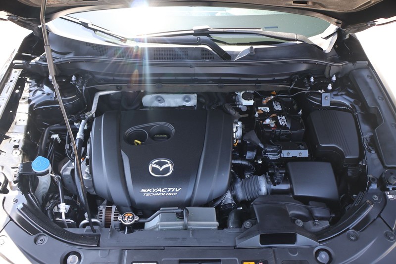 Mazda CX-5 Vehicle Full-screen Gallery Image 13