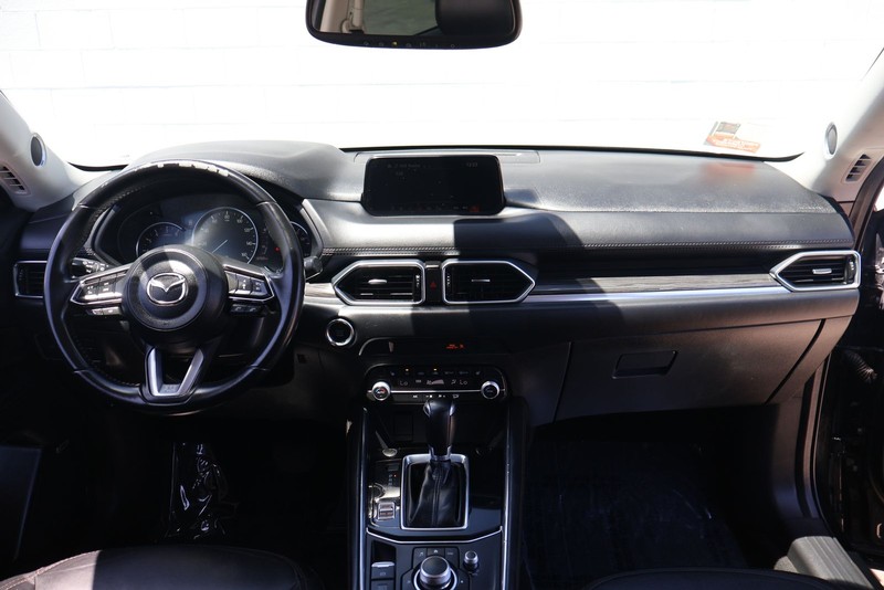 Mazda CX-5 Vehicle Full-screen Gallery Image 22