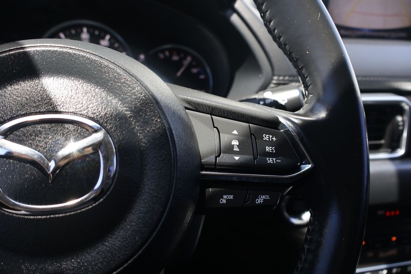 Mazda CX-5 Vehicle Full-screen Gallery Image 26