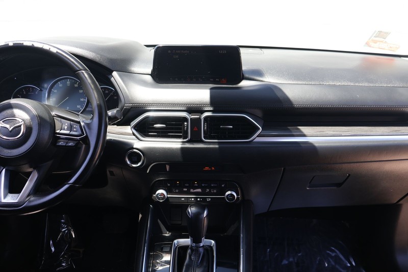 Mazda CX-5 Vehicle Full-screen Gallery Image 27