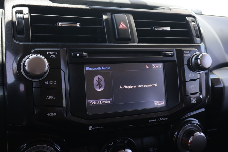 Toyota 4Runner Vehicle Full-screen Gallery Image 27