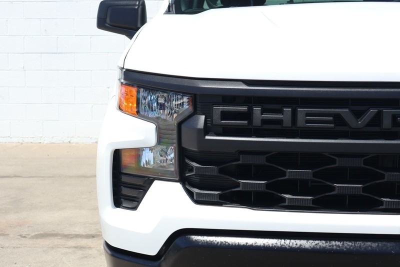 Chevrolet Silverado 1500 Vehicle Full-screen Gallery Image 04
