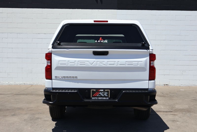 Chevrolet Silverado 1500 Vehicle Full-screen Gallery Image 06