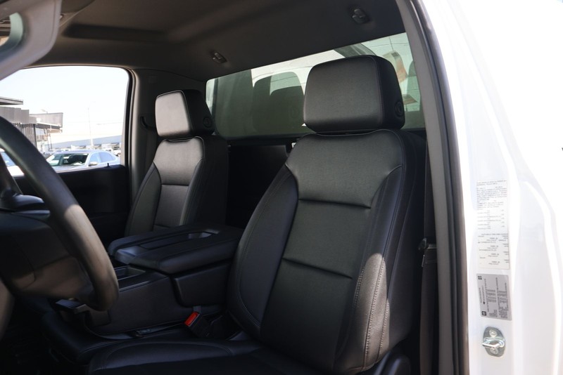Chevrolet Silverado 1500 Vehicle Full-screen Gallery Image 15
