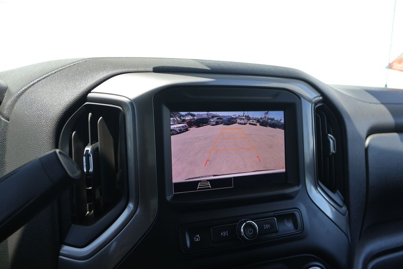 Chevrolet Silverado 1500 Vehicle Full-screen Gallery Image 25