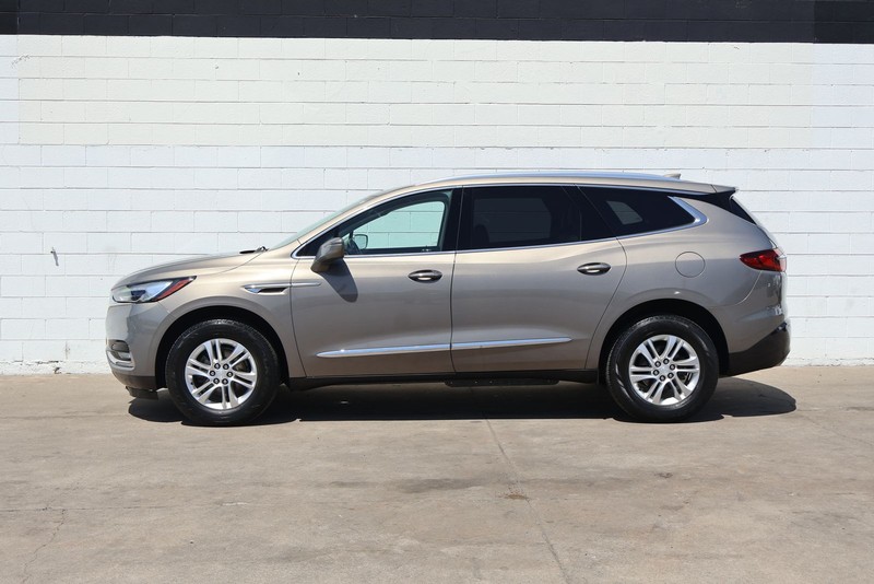 Buick Enclave Vehicle Full-screen Gallery Image 11