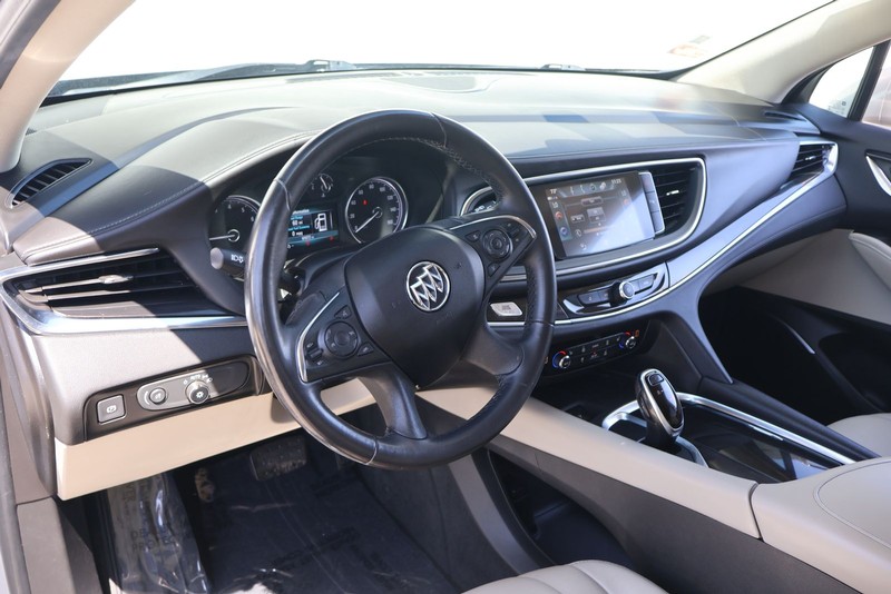 Buick Enclave Vehicle Full-screen Gallery Image 16