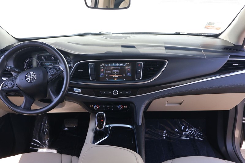 Buick Enclave Vehicle Full-screen Gallery Image 23