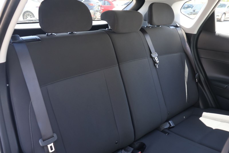 Hyundai Kona Vehicle Full-screen Gallery Image 20