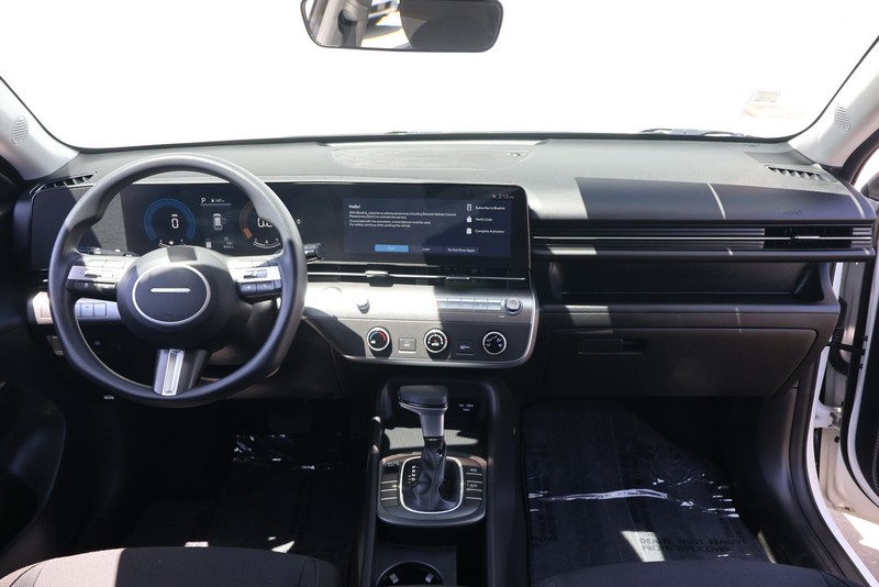 Hyundai Kona Vehicle Full-screen Gallery Image 21