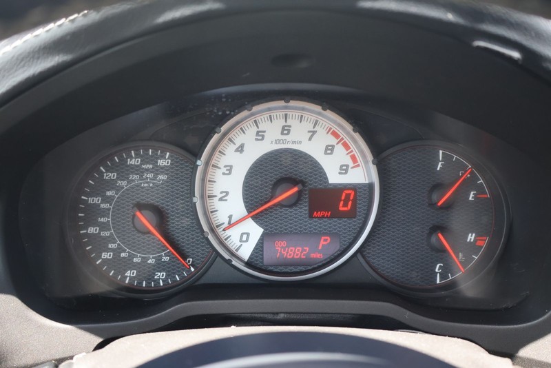 Toyota 86 Vehicle Full-screen Gallery Image 22