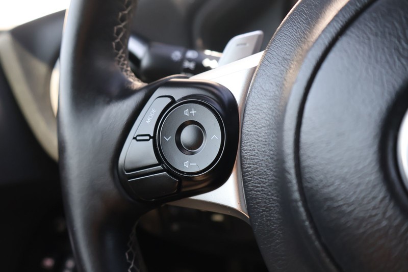 Toyota 86 Vehicle Full-screen Gallery Image 24