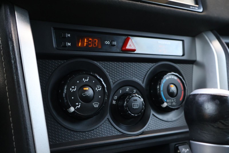 Toyota 86 Vehicle Full-screen Gallery Image 27