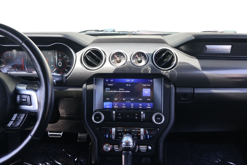 Ford Mustang Vehicle Full-screen Gallery Image 21