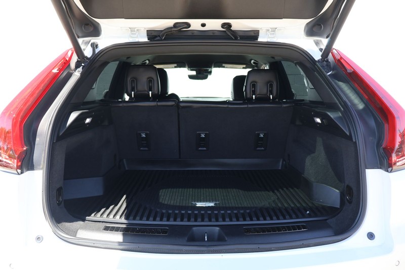 Cadillac XT4 Vehicle Full-screen Gallery Image 08