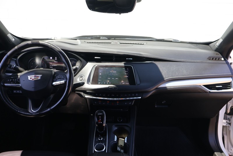 Cadillac XT4 Vehicle Full-screen Gallery Image 21
