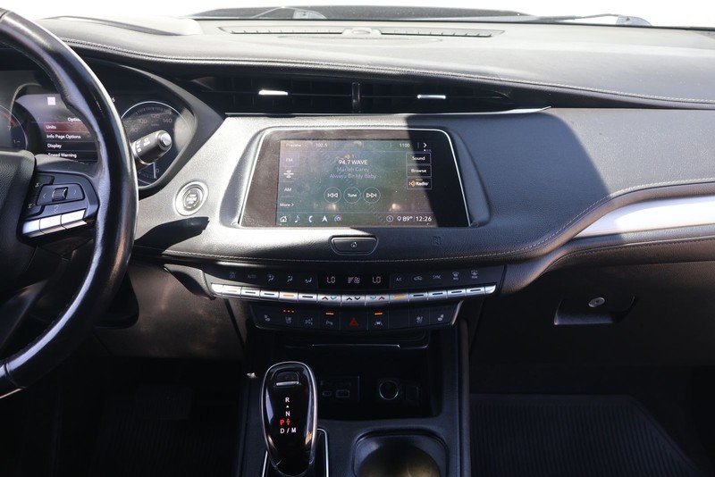 Cadillac XT4 Vehicle Full-screen Gallery Image 24