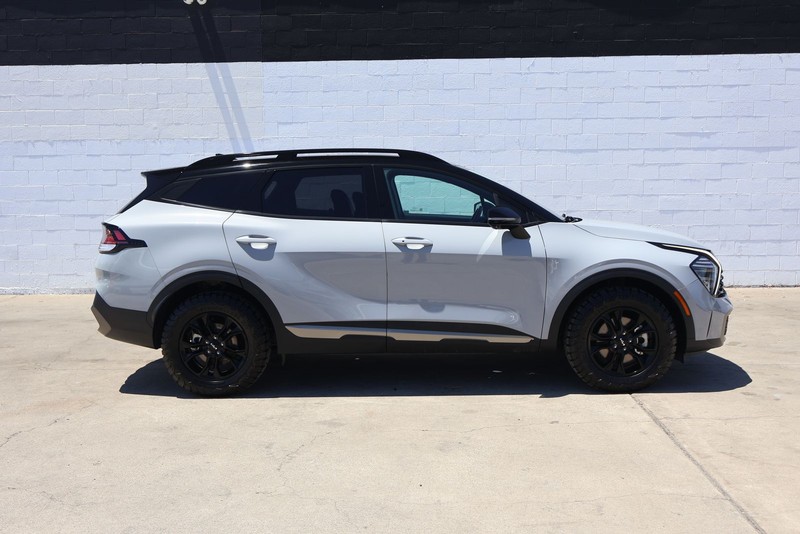 Kia Sportage Vehicle Full-screen Gallery Image 04