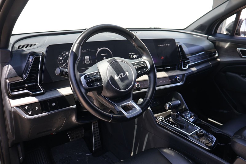 Kia Sportage Vehicle Full-screen Gallery Image 16