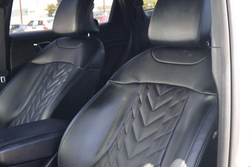 Kia Sportage Vehicle Full-screen Gallery Image 18