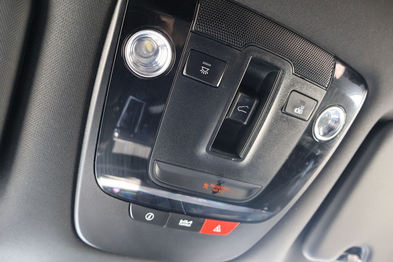 Kia Sportage Vehicle Full-screen Gallery Image 31