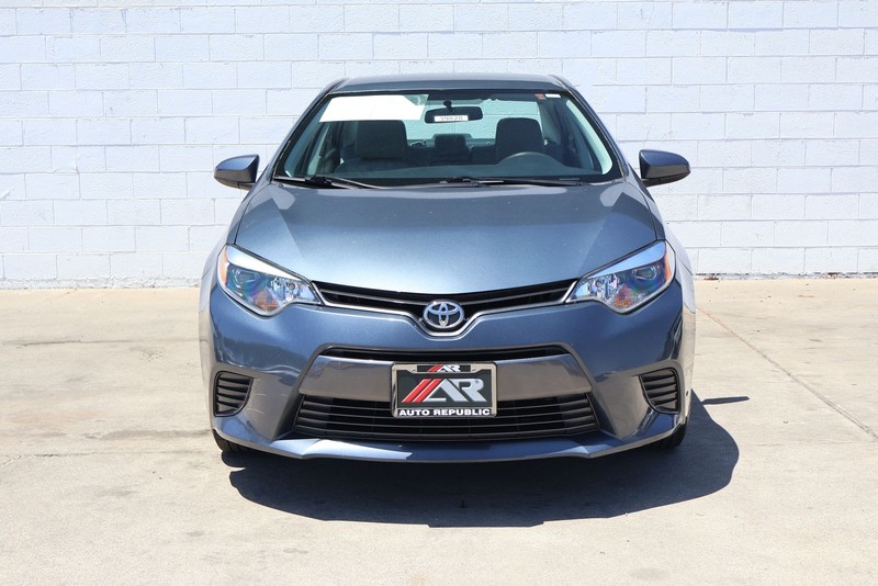 Toyota Corolla Vehicle Full-screen Gallery Image 02