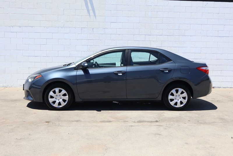 Toyota Corolla Vehicle Full-screen Gallery Image 10
