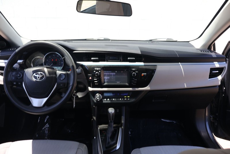 Toyota Corolla Vehicle Full-screen Gallery Image 21