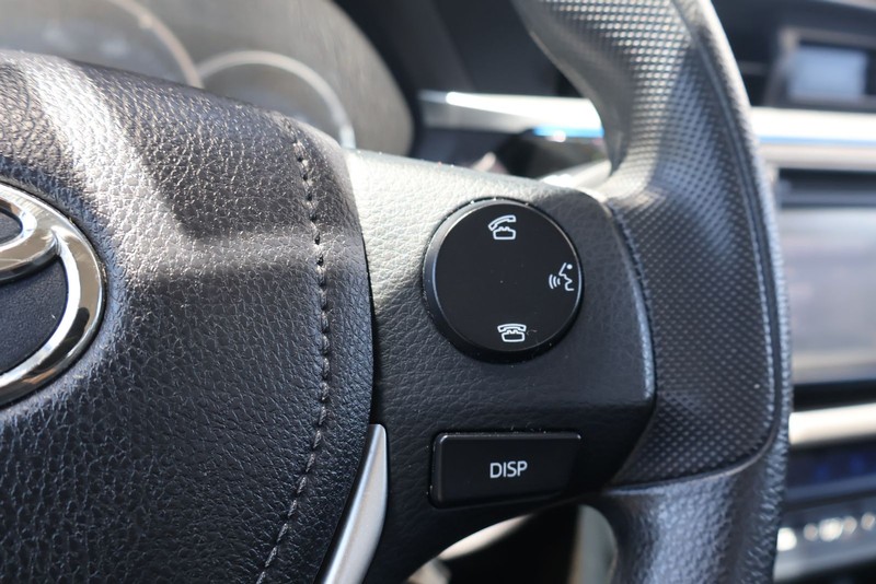 Toyota Corolla Vehicle Full-screen Gallery Image 25