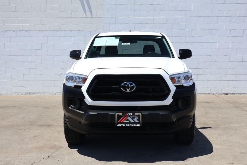 Toyota Tacoma 4WD Vehicle Full-screen Gallery Image 03