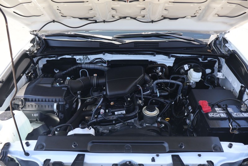 Toyota Tacoma 4WD Vehicle Full-screen Gallery Image 12