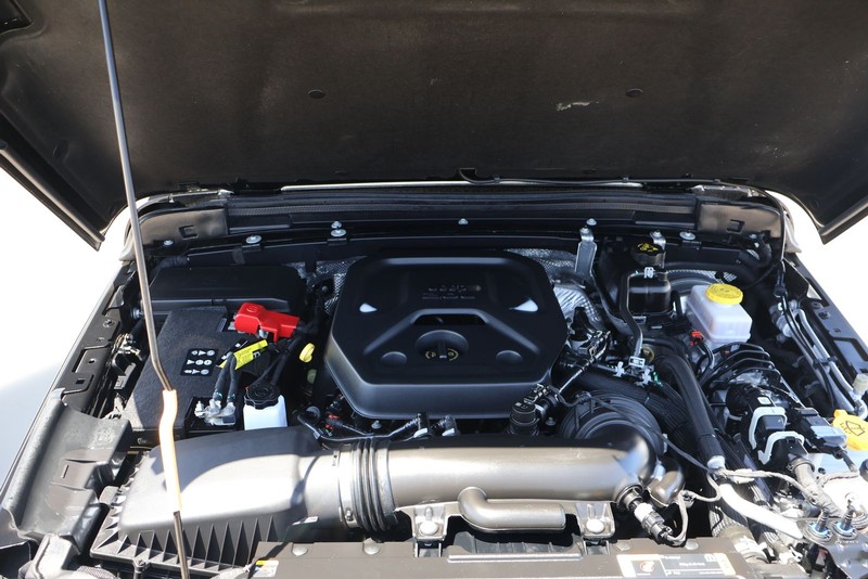 Jeep Wrangler Vehicle Full-screen Gallery Image 12