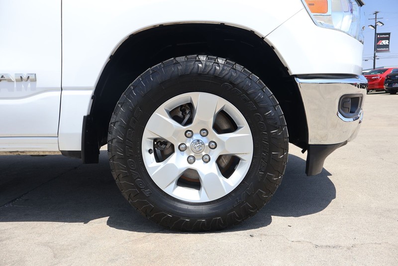 Ram 1500 Vehicle Full-screen Gallery Image 13