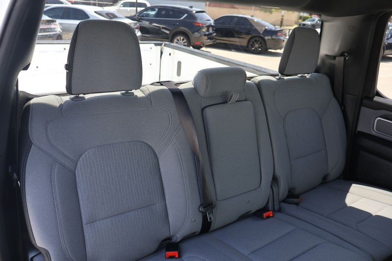 Ram 1500 Vehicle Full-screen Gallery Image 20