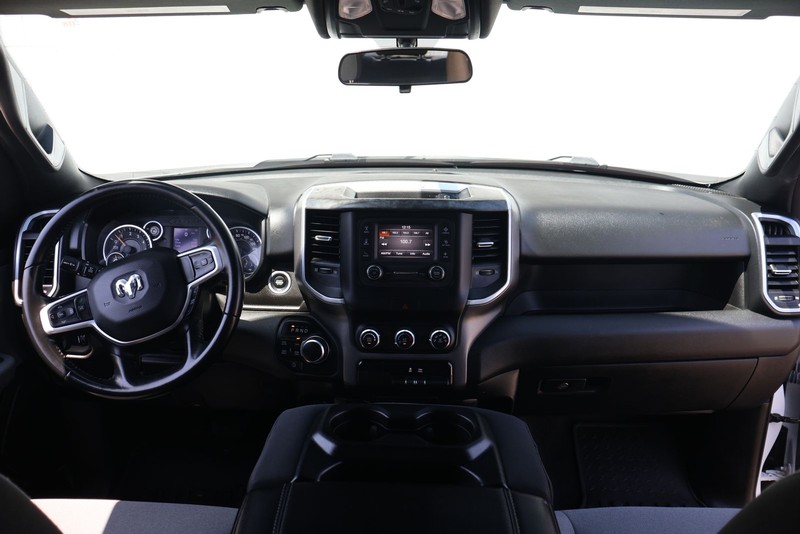 Ram 1500 Vehicle Full-screen Gallery Image 21