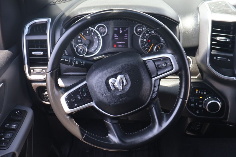 Ram 1500 Vehicle Full-screen Gallery Image 23