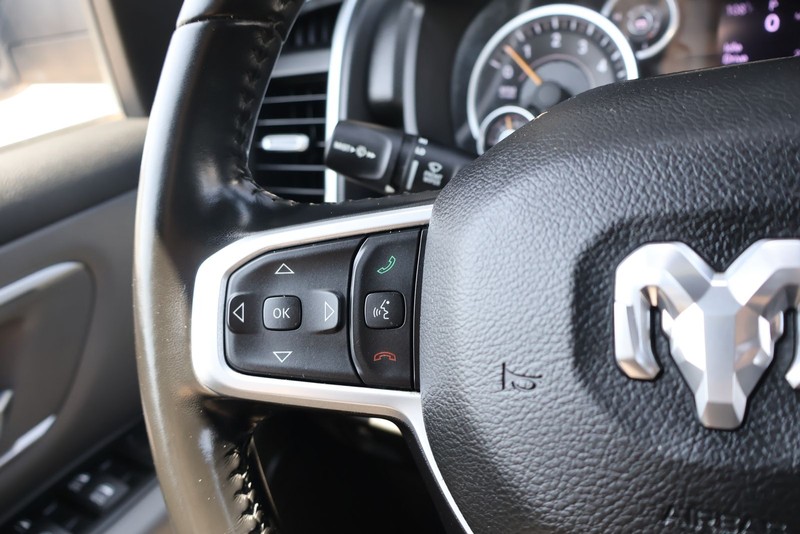 Ram 1500 Vehicle Full-screen Gallery Image 24
