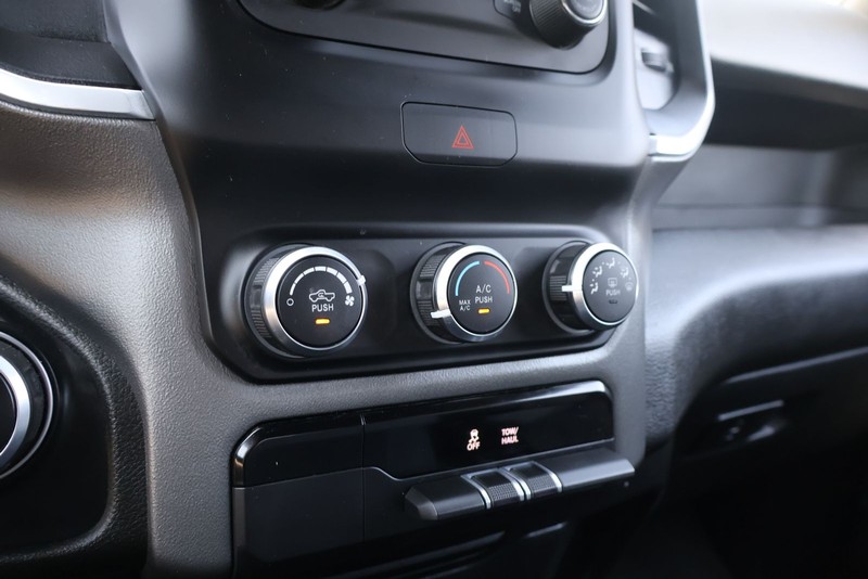 Ram 1500 Vehicle Full-screen Gallery Image 30