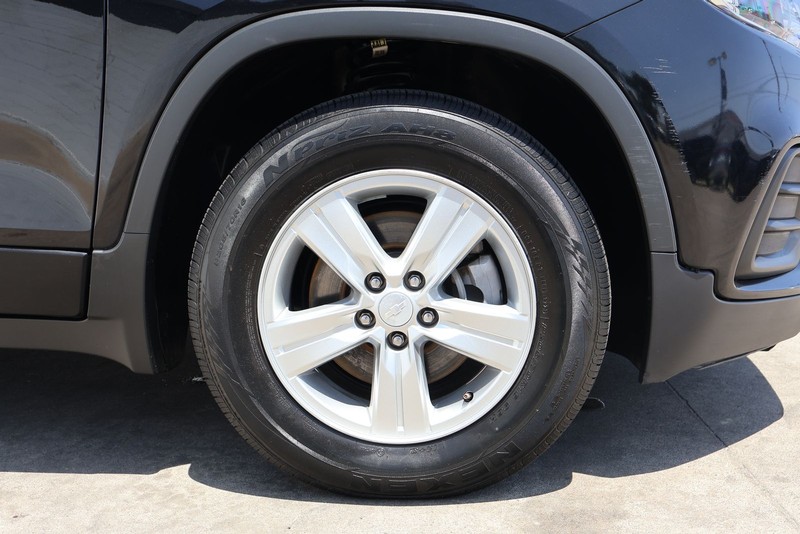 Chevrolet Trax Vehicle Full-screen Gallery Image 13