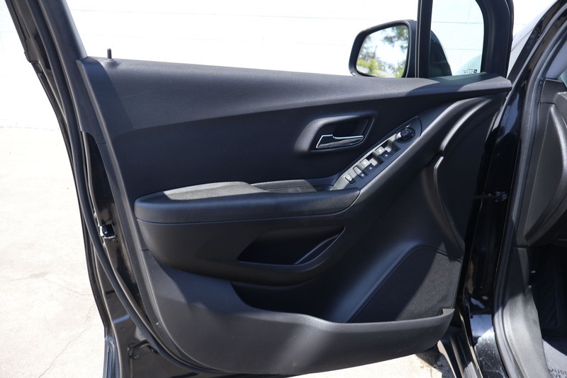 Chevrolet Trax Vehicle Full-screen Gallery Image 14