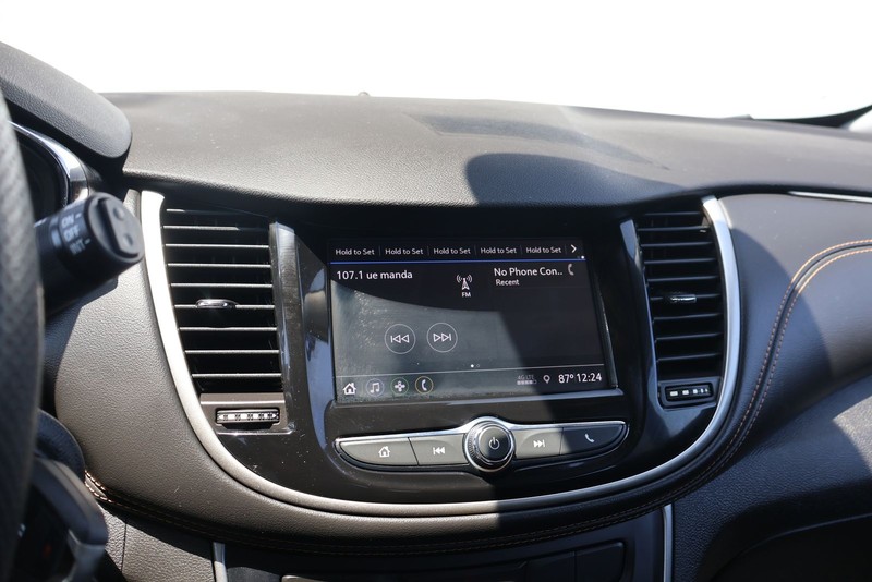 Chevrolet Trax Vehicle Full-screen Gallery Image 26