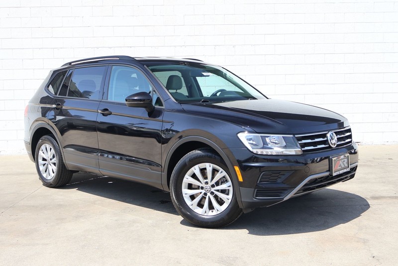 Volkswagen Tiguan Vehicle Full-screen Gallery Image 01