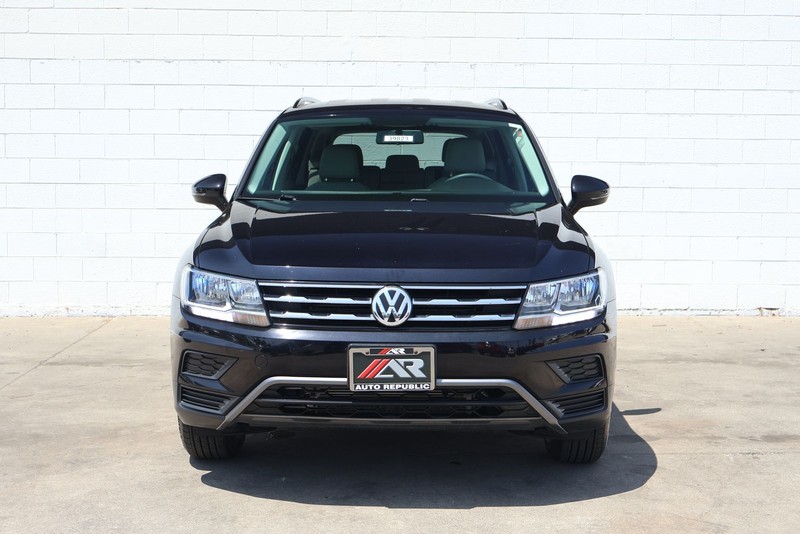 Volkswagen Tiguan Vehicle Full-screen Gallery Image 02