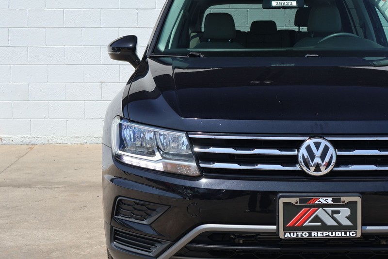 Volkswagen Tiguan Vehicle Full-screen Gallery Image 03