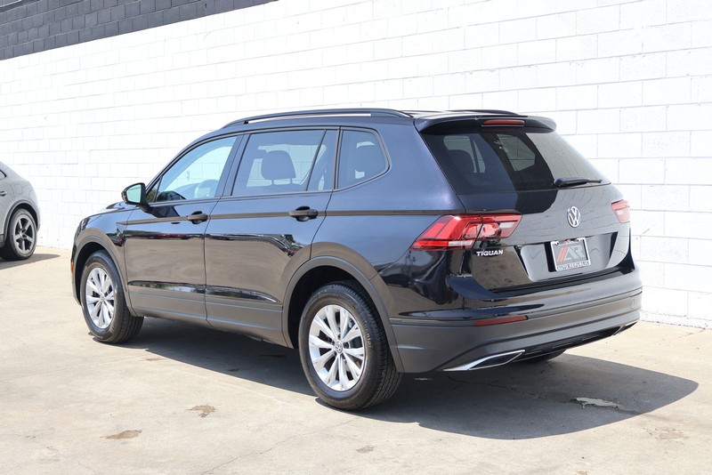 Volkswagen Tiguan Vehicle Full-screen Gallery Image 09